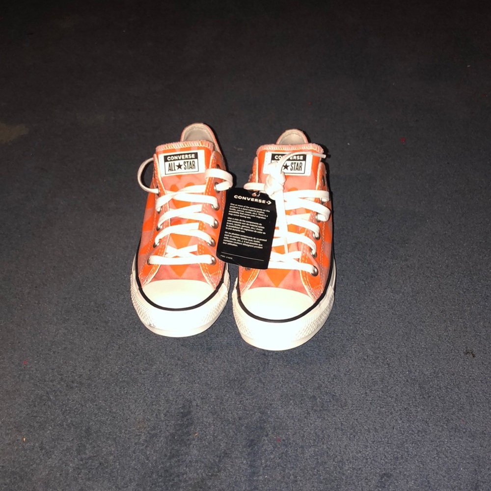 Converse Orange Low-Top Sneaker’s WMNS